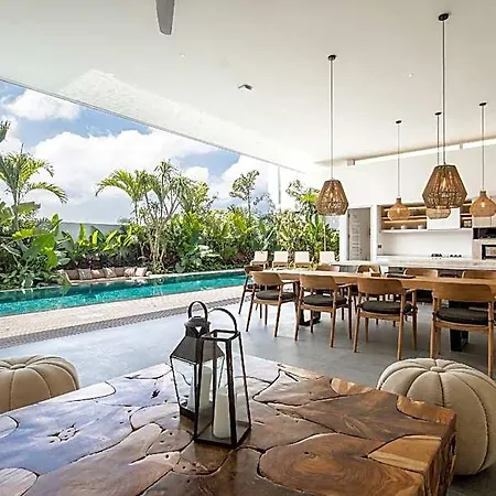Canggu Koi 5 Villa In Canggu
